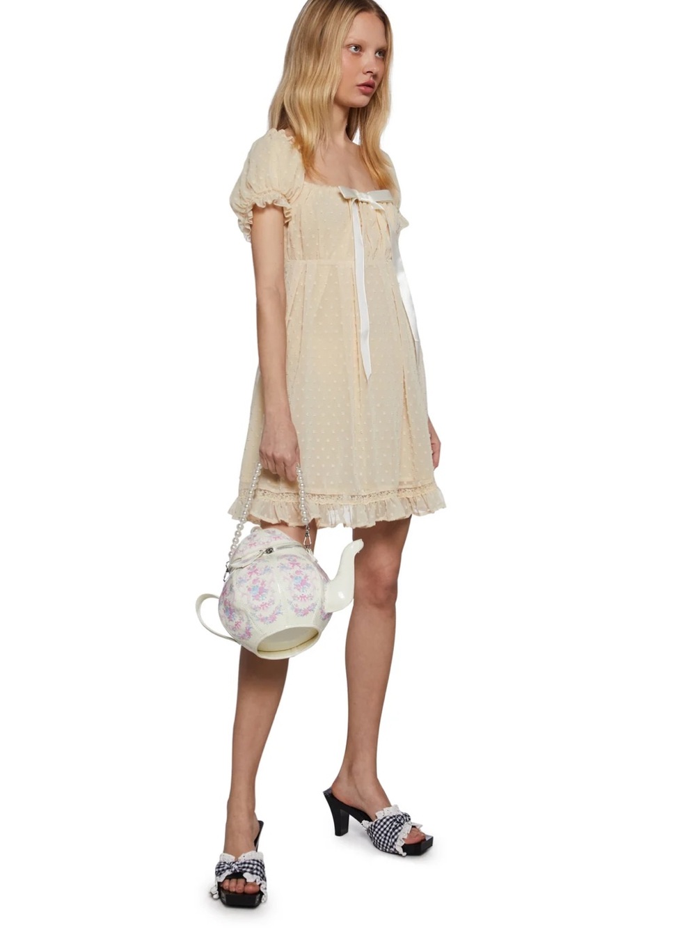 Dolls Kill Pearl-Handle Floral Teapot Crossbody Bag - White - Picture 2 of 2